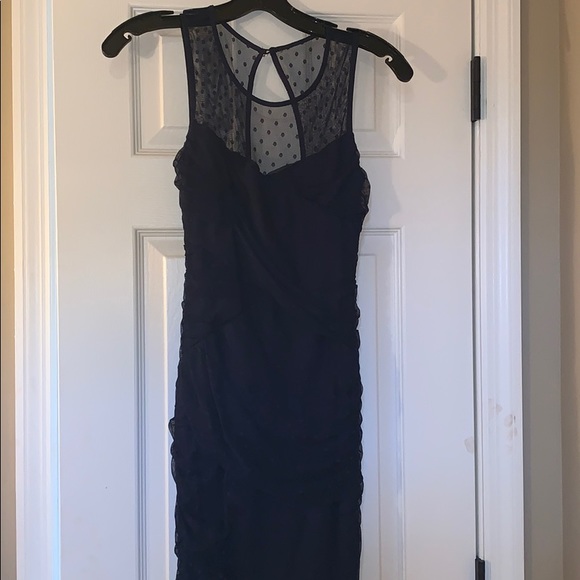 En creme mini dress - Picture 4 of 6